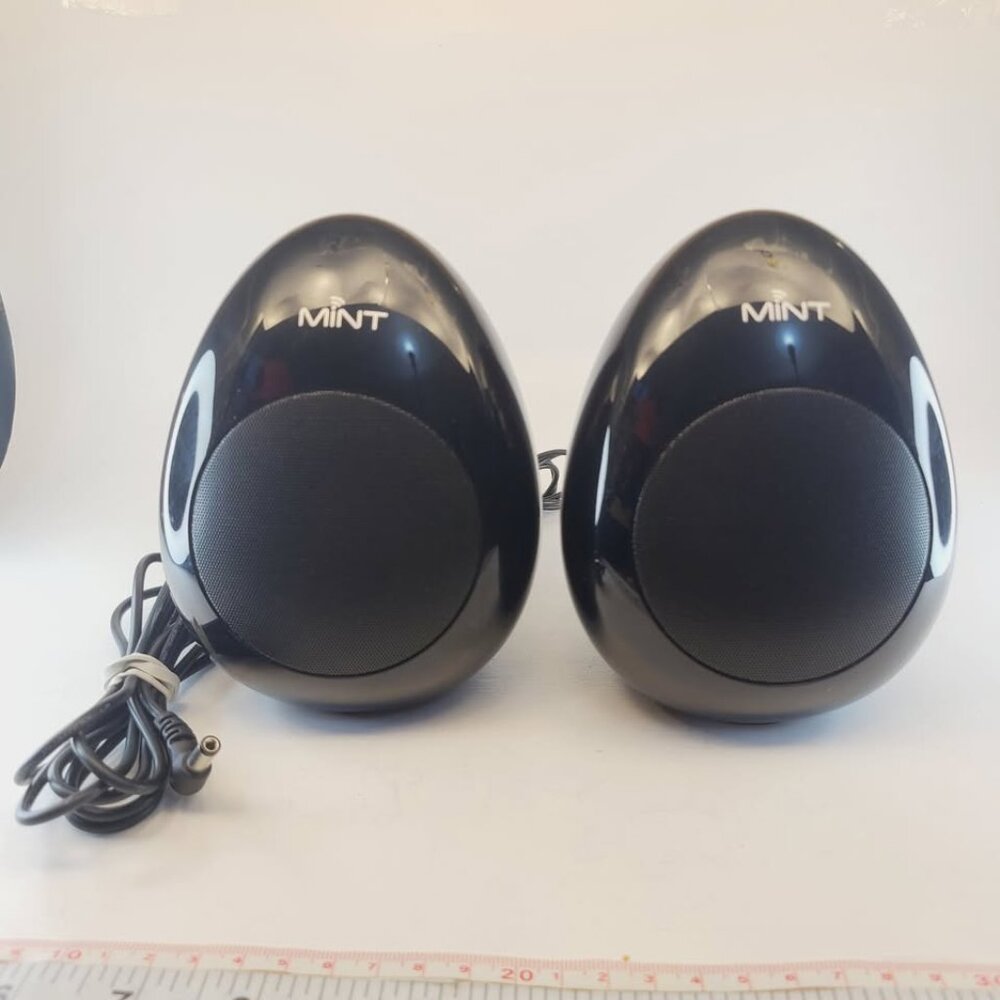 Mint Raindrop Bluetooth speakers